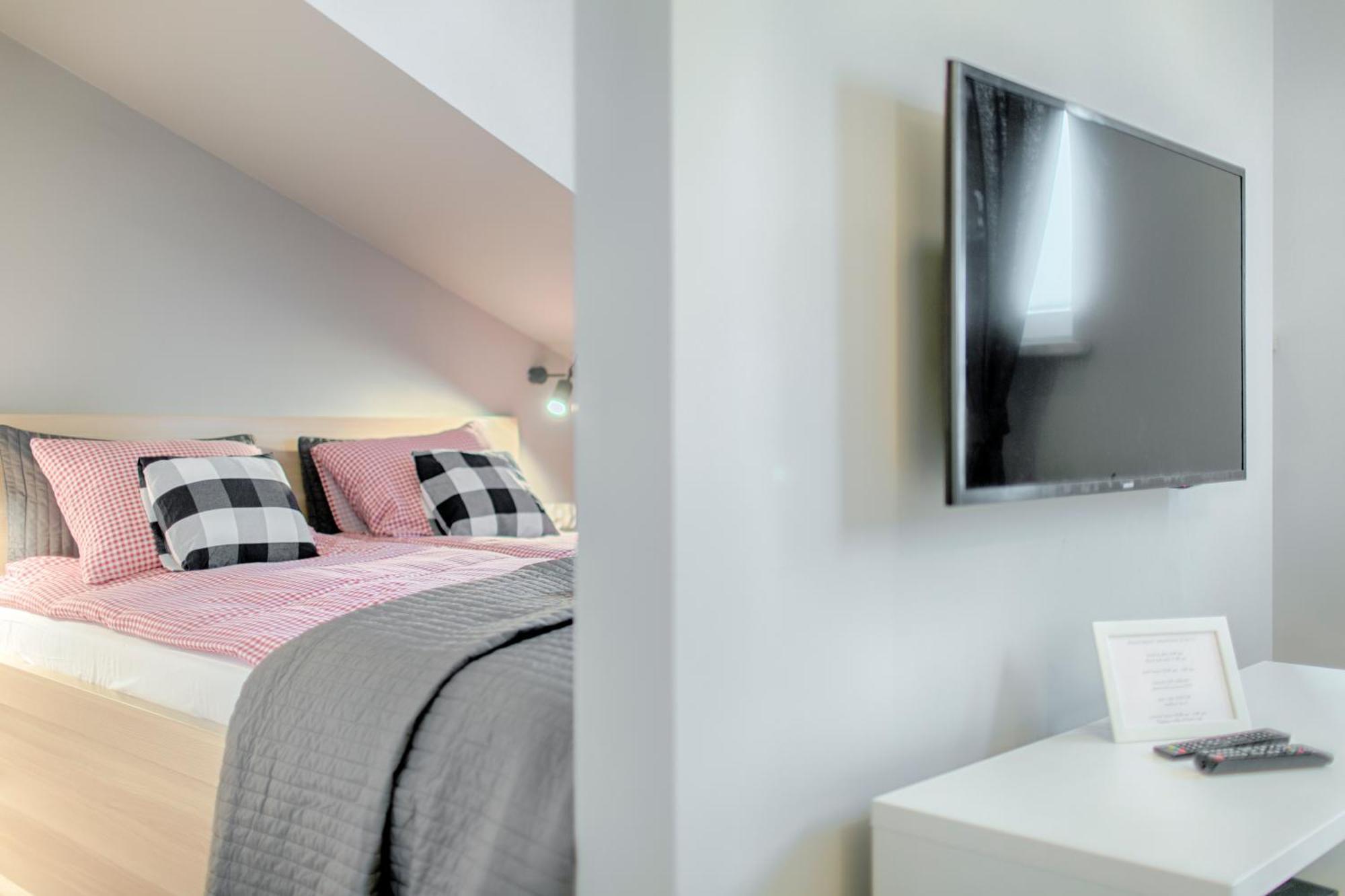 Tyzenhauz Apartments Arianska Street Kraków Eksteriør billede