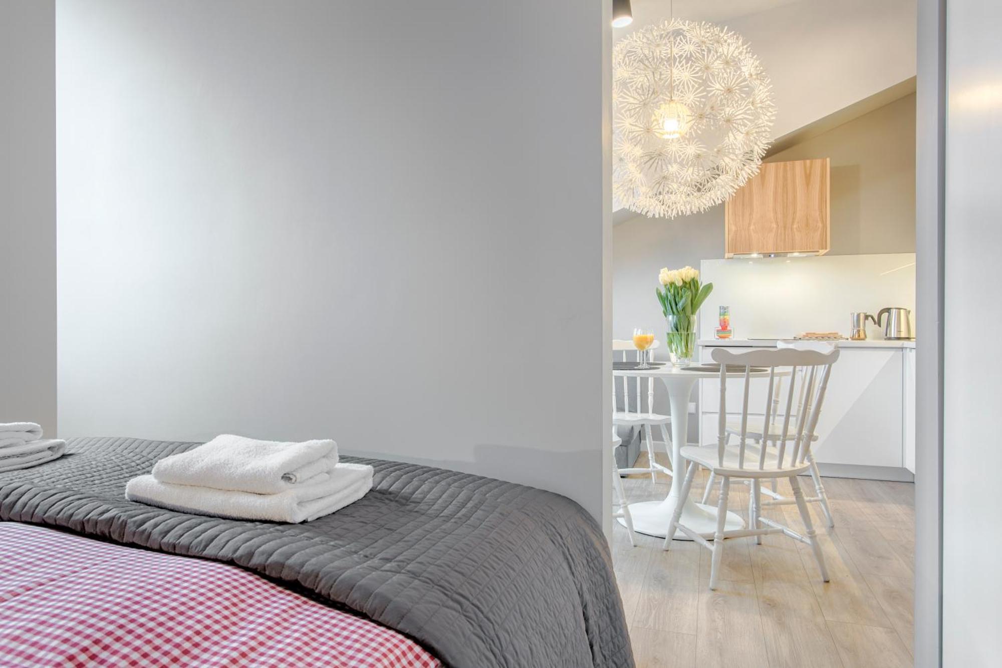 Tyzenhauz Apartments Arianska Street Kraków Eksteriør billede
